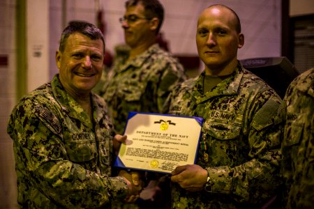 Navy Divers, sailors awarded for MH-53E recovery and salvage 140206-N-ZZ999-905