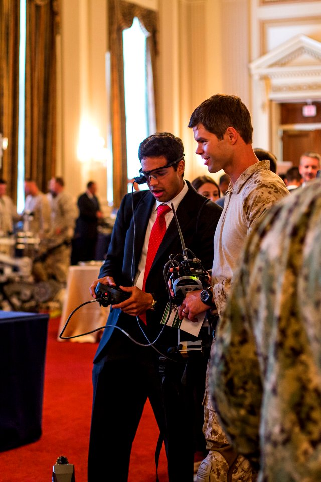 Navy EOD showcases unique capabilities on Capitol Hill 130731-N-JV638-078