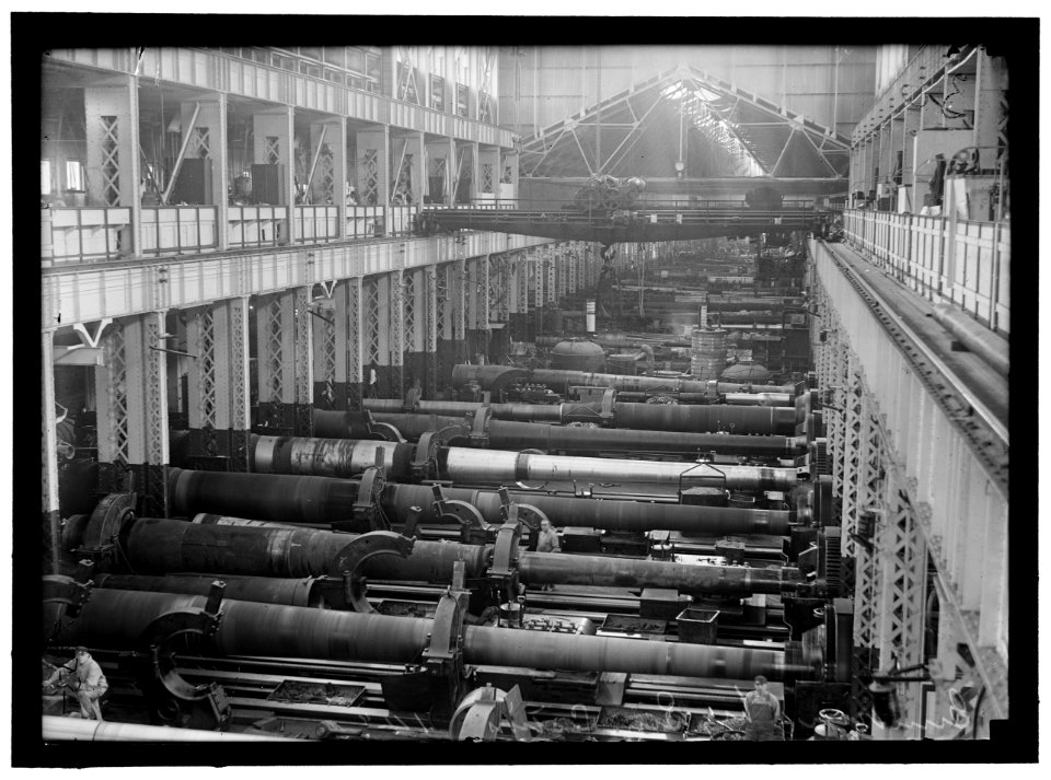 NAVY YARD, U.S., WASHINGTON. BIG GUN SECTION OF SHOPS LCCN2016868715