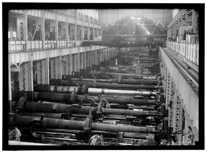 NAVY YARD, U.S., WASHINGTON. BIG GUN SECTION OF SHOPS LCCN2016868715