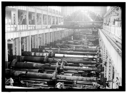 NAVY YARD, U.S., WASHINGTON. BIG GUN SECTION OF SHOPS LCCN2016868716