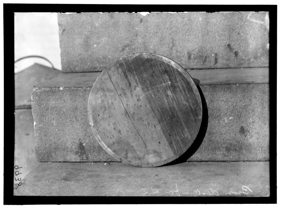NAVY YARD, U.S., WASHINGTON. DISCS AND WORK ON THEM LCCN2016868701