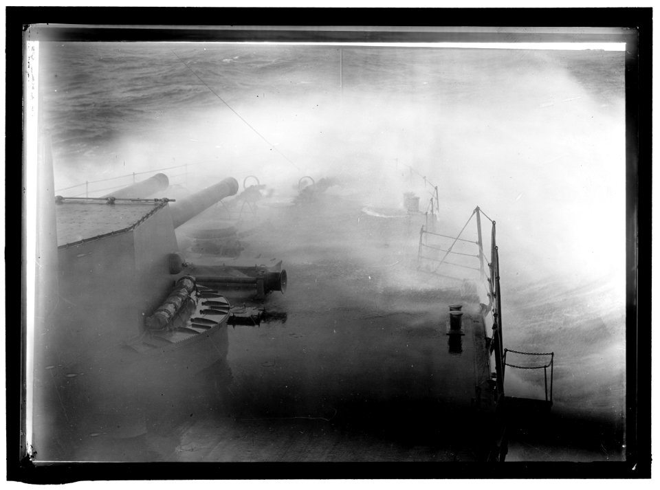 NAVY, U.S. BATTLESHIPS IN STORM AT SEA LCCN2016865138