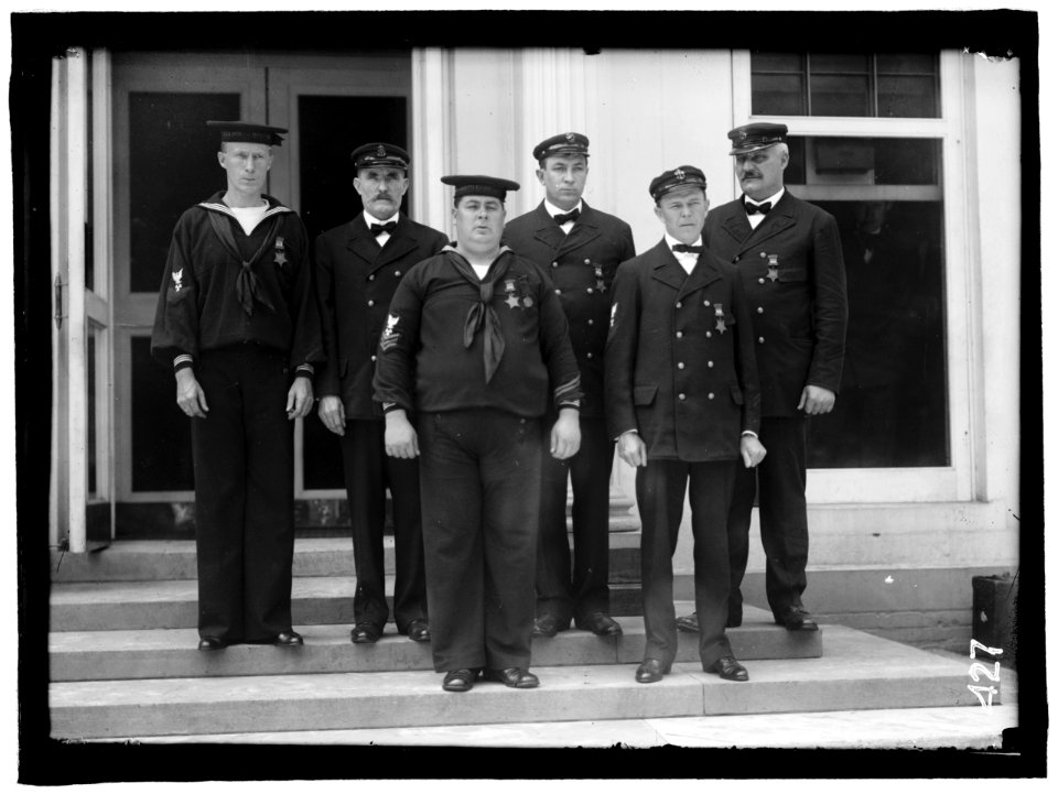 NAVY, U.S. HONOR MEN OF NAVY; GROUPS LCCN2016863377