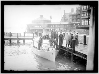 NAVY, U.S. PIER AT OLD PT. COMFORT LCCN2016865374