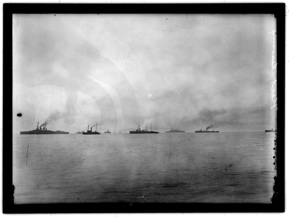 NAVY, U.S. THE FLEET LCCN2016865370