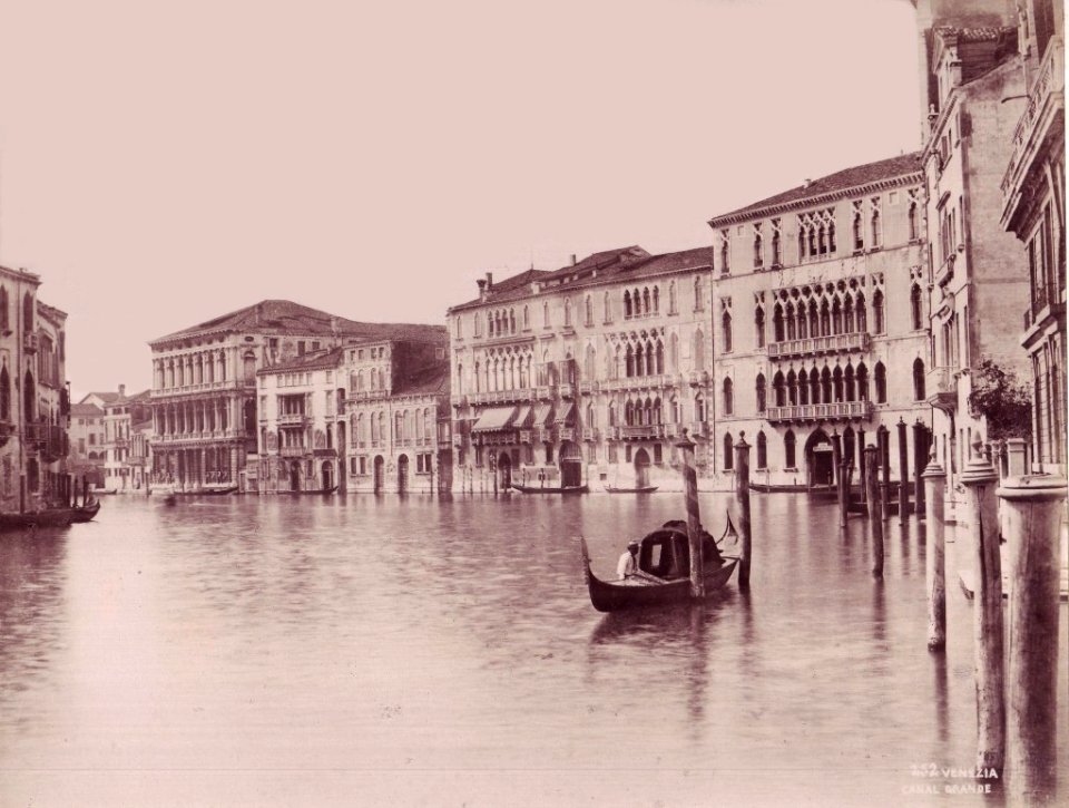 Naya, Carlo (1816-1882) - n. 252 - Venezia - (I Palazzi Foscari, Giustinian e Rezzonico, sul Canal Grande)