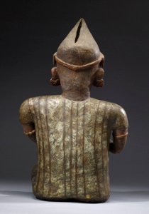 Nayarit - Seated Male Figure - Walters 20092042 - Back