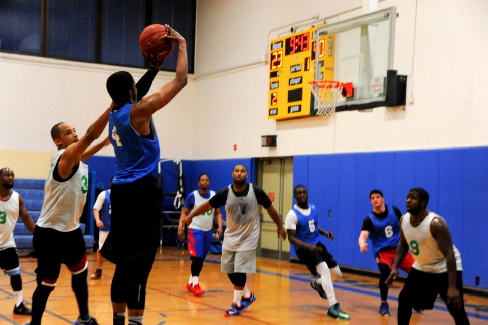 NBK MWR hosts championship basketball game 150121-N-OO032-154
