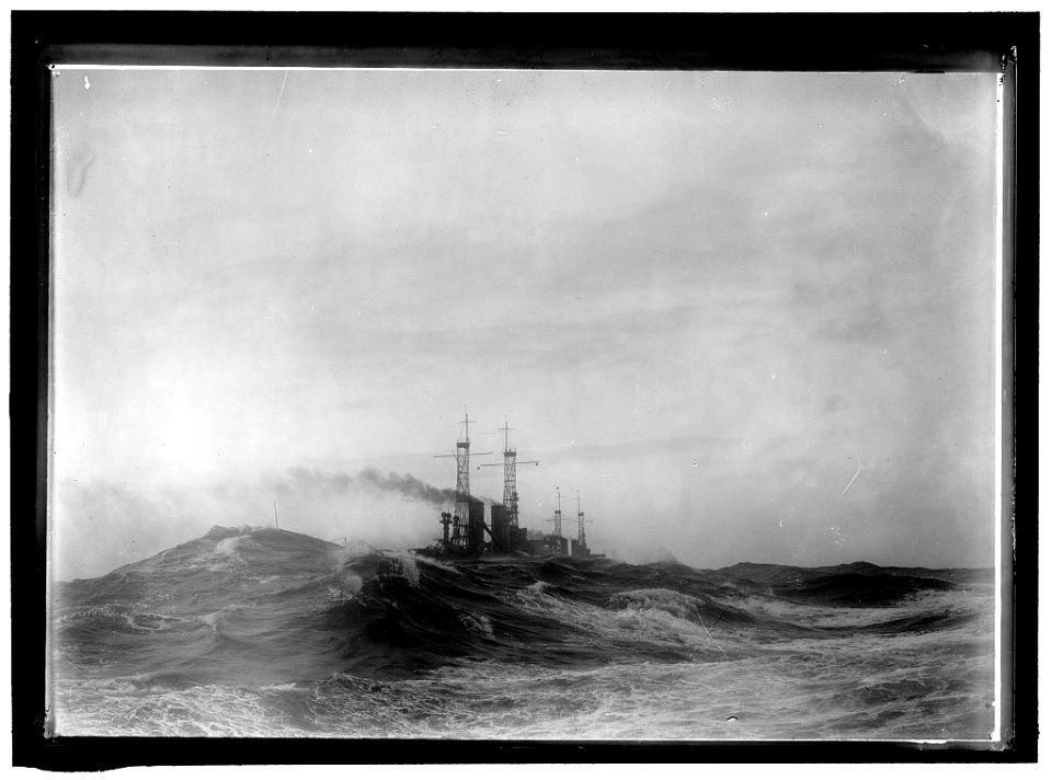 NAVY, U.S. BATTLESHIPS IN STORM AT SEA LCCN2016865136