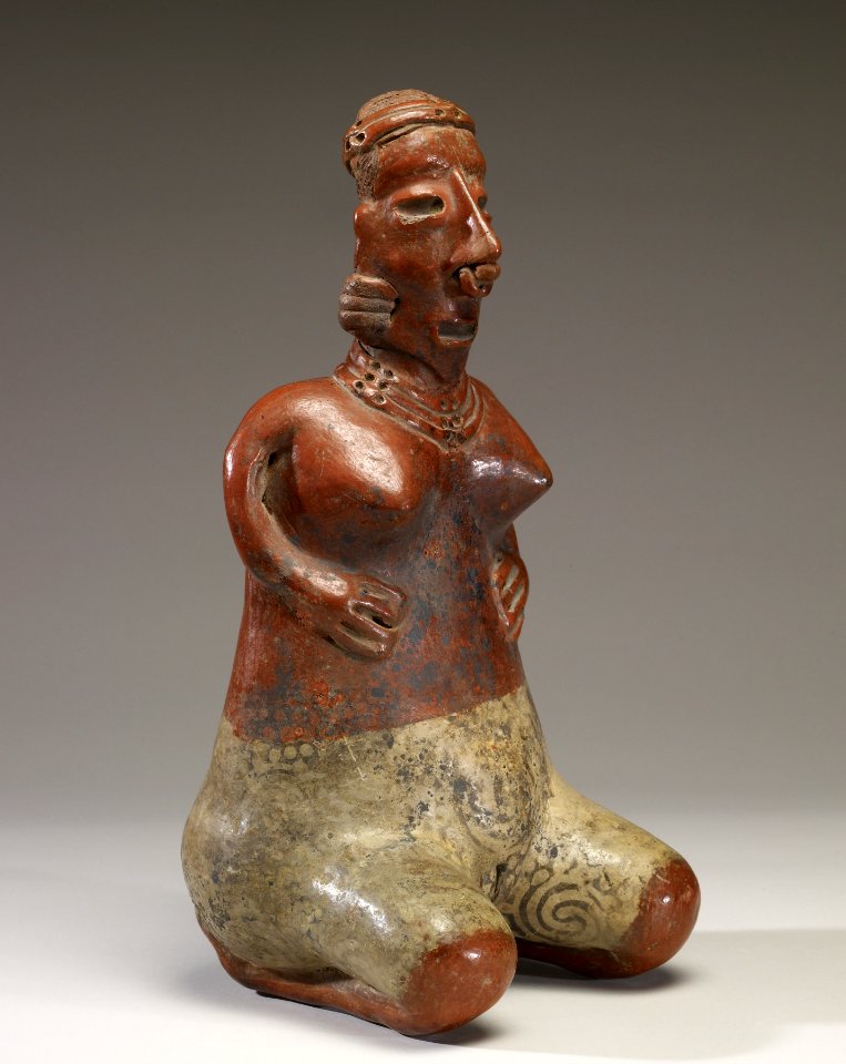 Nayarit - Kneeling Female Figure with Hands on Abdomen - Walters 482791 - Three Quarter