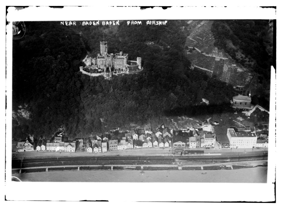 Near Baden Baden from airship LCCN2014690646