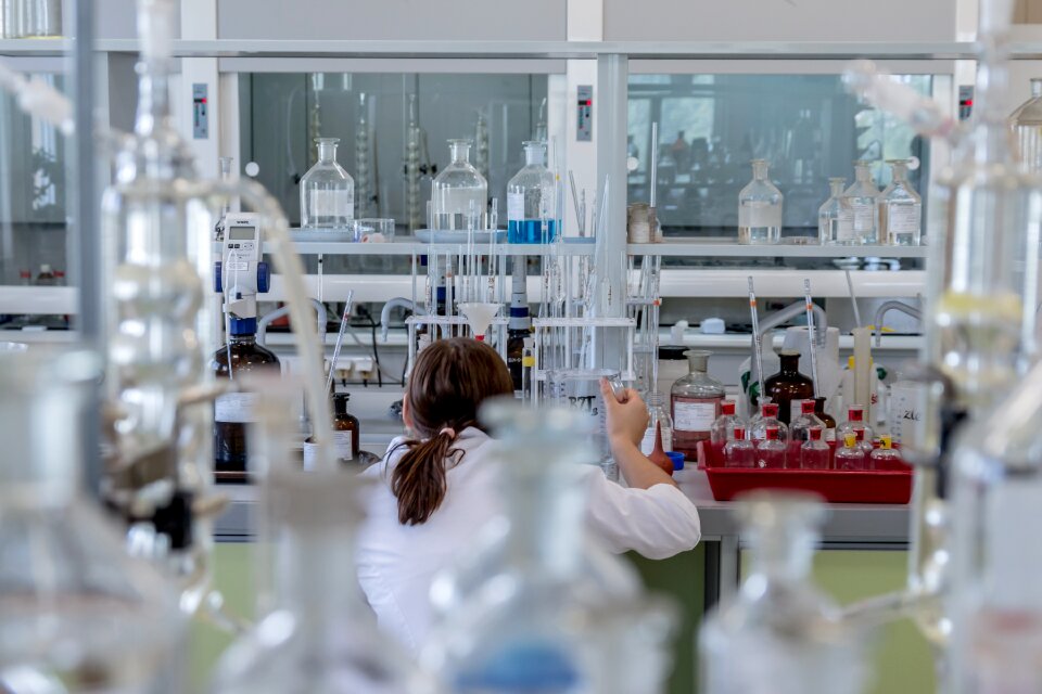 Chemist research diagnostics
