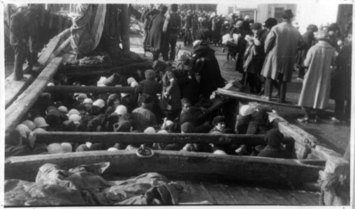 Near East relief- Armenian orphans being enloaded in barges from Constantinople, bound for Greece LCCN2002717995