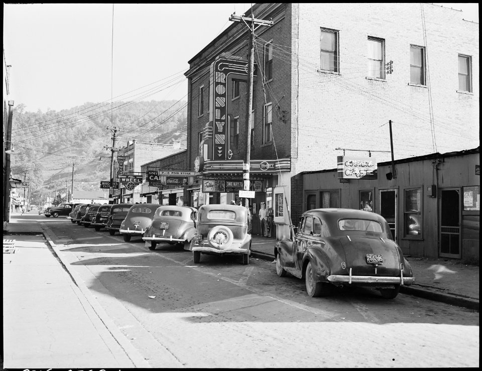 Nearest town to the P V & K Coal Company, Clover Gap Mine, Kentucky. Evarts, Harlan County, Kentucky. - NARA - 541396