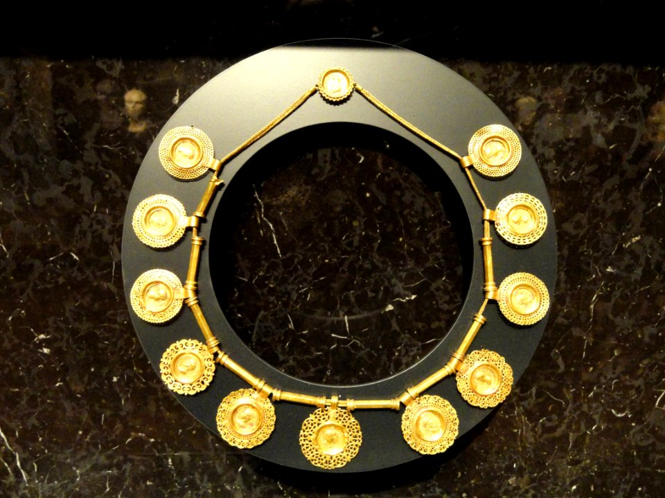 Necklace with Gold Coins, said to be from a tomb at Aboukir near Alexandria, Egypt, from the reign of Gordian III (238-243 CE) or slightly later - Nelson-Atkins Museum of Art - DSC08229