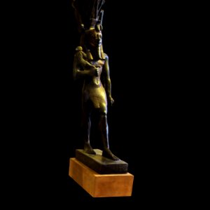 Nefertum statuette with tiara-IMG 0530-black