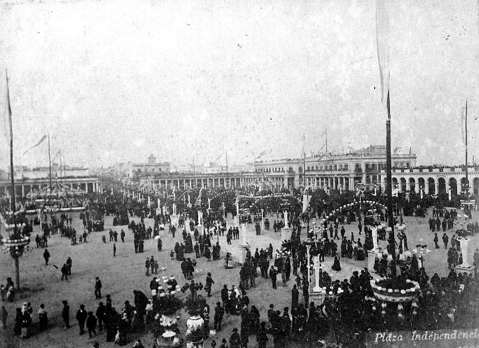 Neg. 39. Plaza independencia, 25 de agosto de 1897. (2)