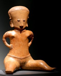 Nayarit seated female figure Soleil de nuit lot45 n1
