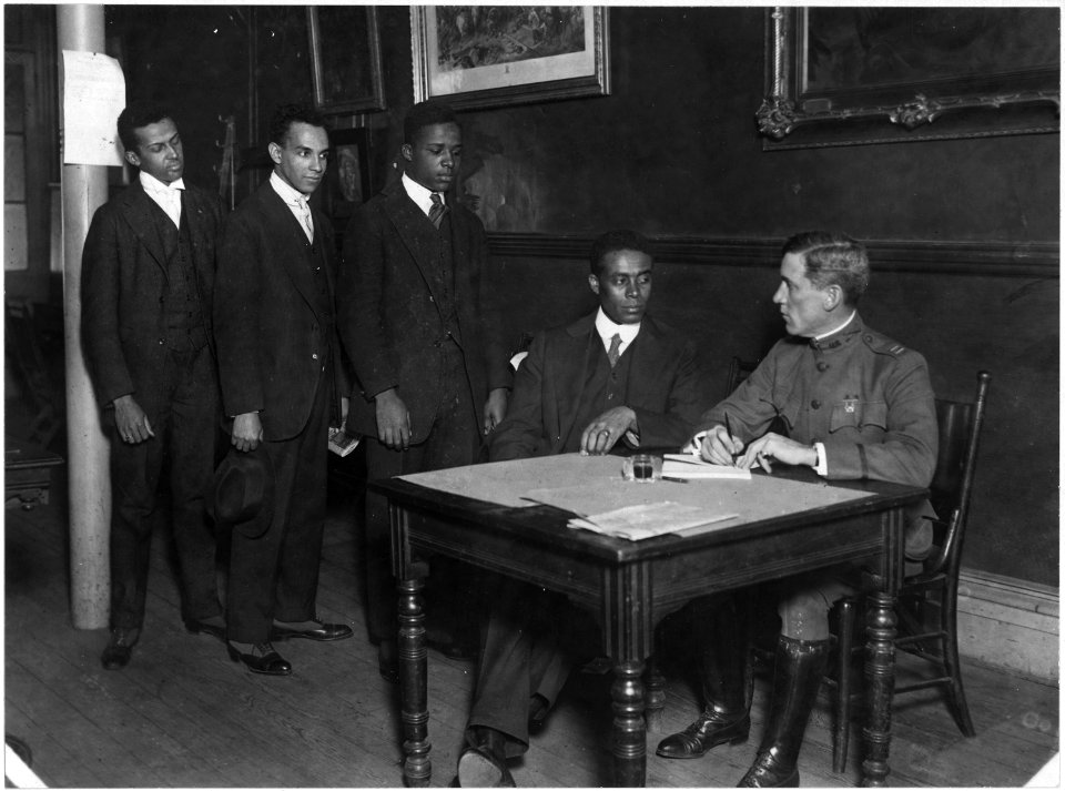 Negroes enroll for officer's training camp. Photograph shows Negroes enlisting at the (African Amer . . . - NARA - 533613