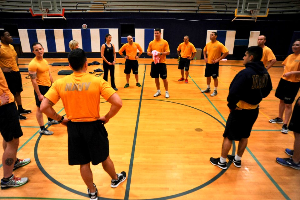 NBK MWR Fitness hosts CFL course 141107-N-OO032-122