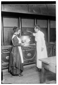 Nell Johnson & Agnes Stowell LCCN2014705080