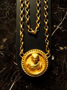 Necklace with Portrait Medallion, said to be from a tomb at Aboukir near Alexandria, Egypt, from the reign of Gordian III (238-243 CE) or slightly later - Nelson-Atkins Museum of Art - DSC08235