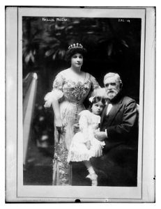 Nellie Melba, her father, David Mitchell, and a young girl (Nellie's niece, Nellie Paterson), in Melbourne, Australia LCCN2014681155
