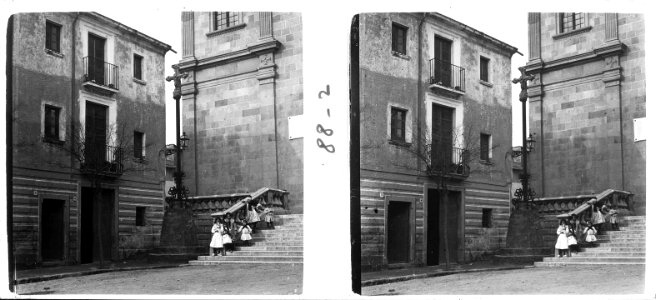 Nens a una escala
