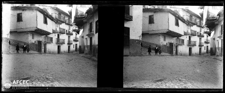 Nens a un carrer de Morella
