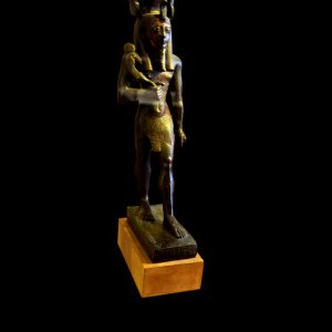 Nefertum statuette with tiara-IMG 0541-black
