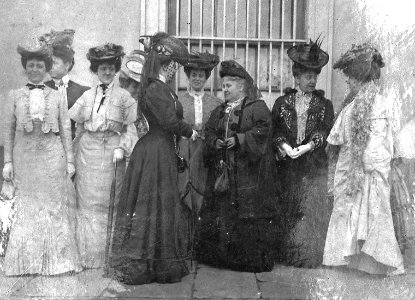 Neg. 09. comisión de damas 1897