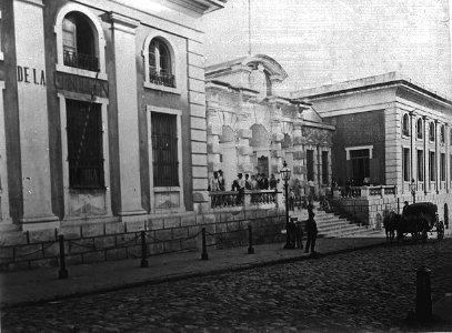 Neg. 32. Mercado Central