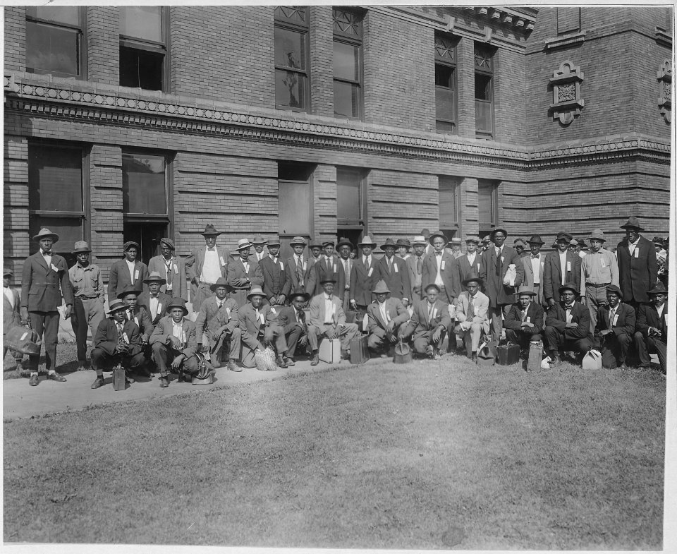 Negro draftees ready for service. Lexington, Kentucky. - NARA - 533545