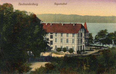 Neubrandenburg, Mecklenburg-Vorpommern - Augustabad Kurhotel (3) (Zeno Ansichtskarten)