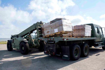 NECC Prepares for Hurricane Irma 170907-N-XJ788-058