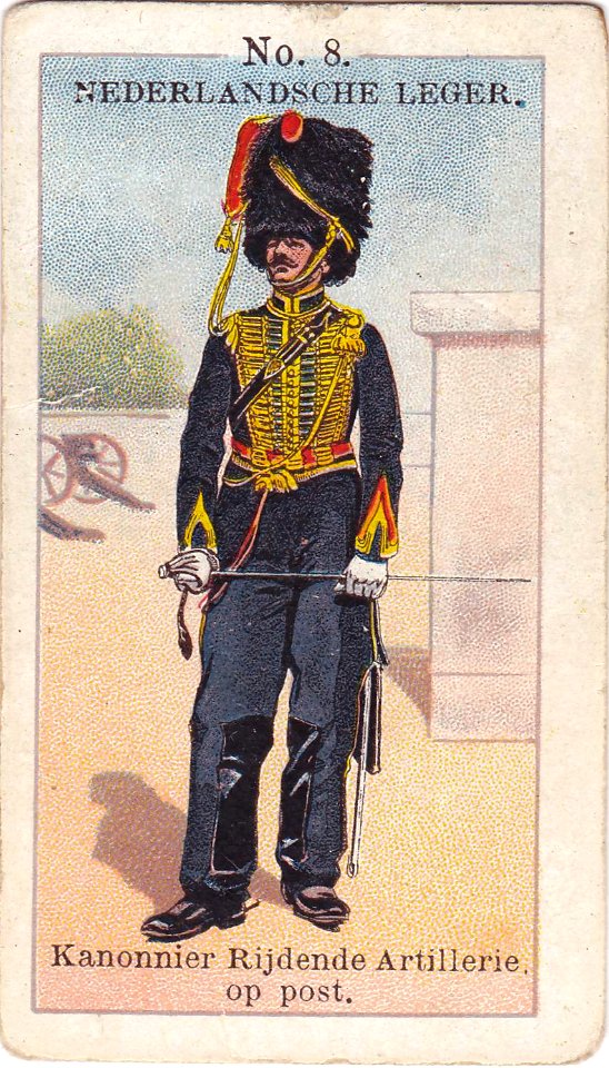 Nederlandsche leger No. 8. Kanonnier Rijdende Artillerie op post