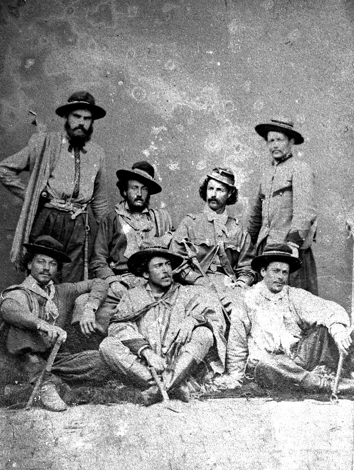 Neg. 07. Revolucionarios de la Tricolor