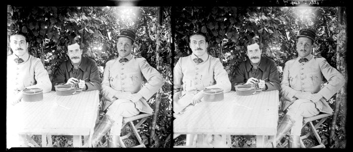 Neufchelles. Capitaine Astors et ses deux lieutenants adjoints - Fonds Berthelé - 49Fi1226