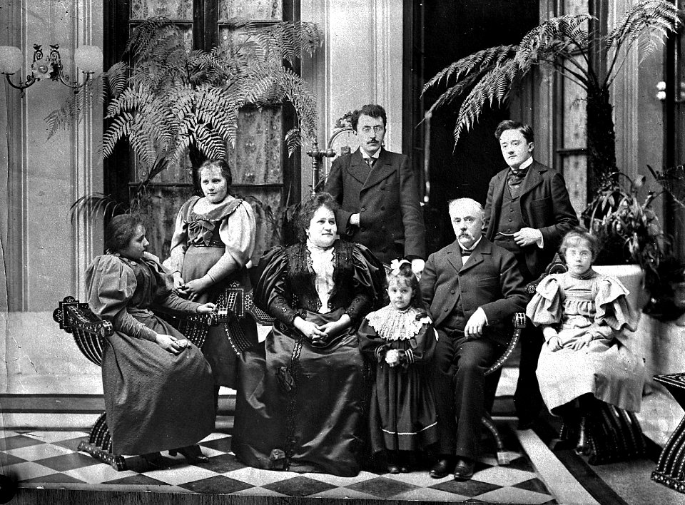Neg. 22. Juan Idiarte Borda y Flia