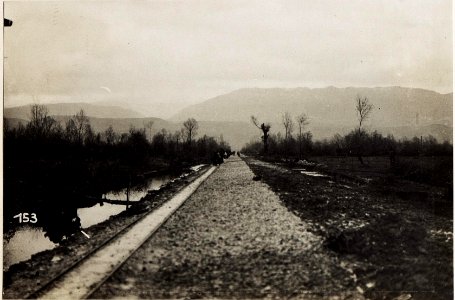 Neu angelegte Strasse nach Vora, Albanien. (BildID 15573169)
