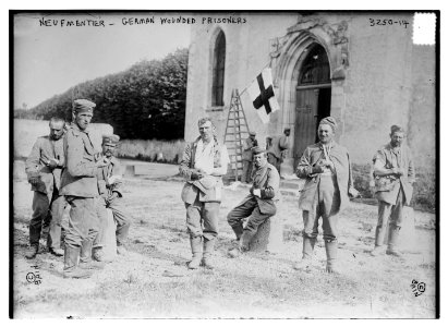 Neufmentier (i.e., Chauconin-Neufmontiers) - German wounded prisoners LCCN2014697659