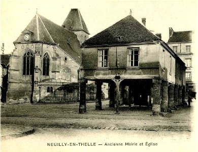 Neuilly-en-Thelle (60), église et ancienne mairie, début XXe siècle