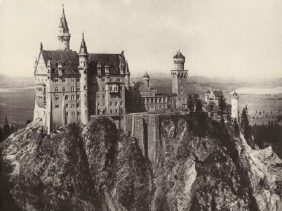 Neuschwanstein – Schloss nach vorläufiger Einrichtung für den Publikumsbesuch