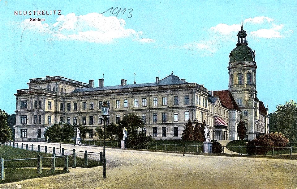 Neustrelitzer Residenzschloss Postkarte koloriert um 1920