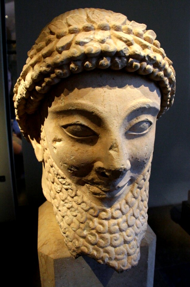 Neues Museum - Kopf einer männlichen Statue3