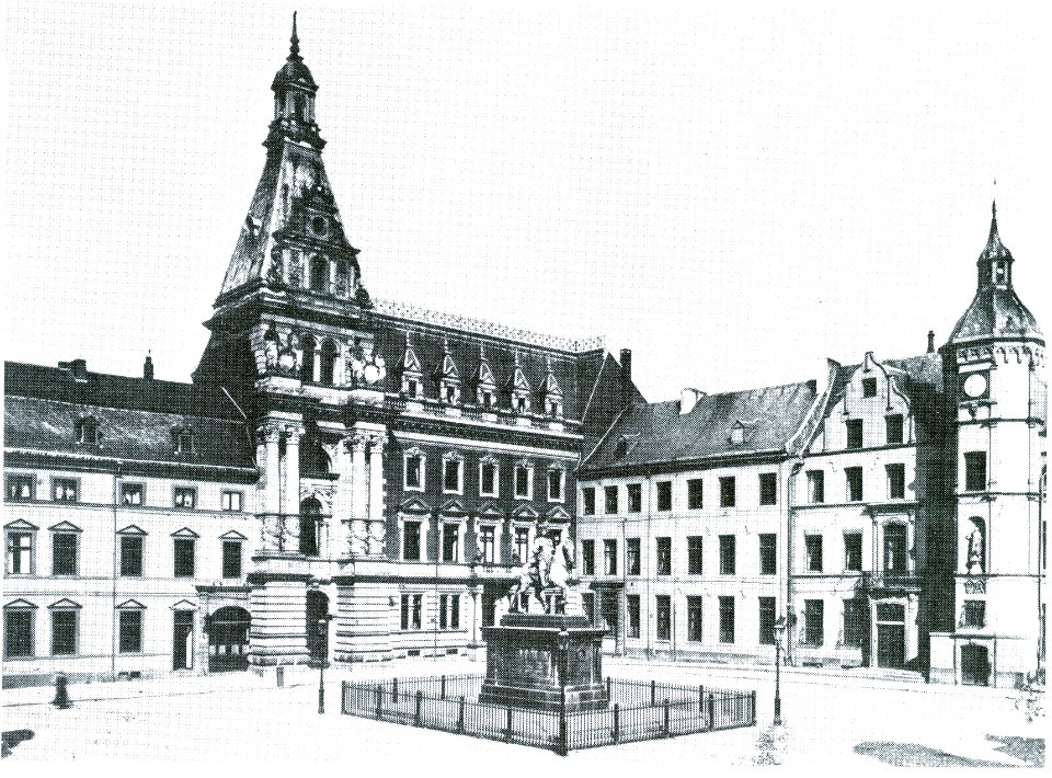 Neues Rathaus in Düsseldorf (Torso) , erbaut 1884 von Stadtbaumeister Eberhard Westhofen