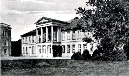 Neustrelitz Schlossberg östliches Kavalierhaus um 1920 - 1950 abgerissen
