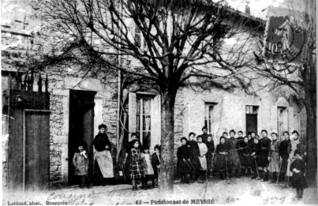 Meyrié, pensionnat en 1910, p 124 de L'Isère les 533 communes - Leblond phot à Bourgoin photo