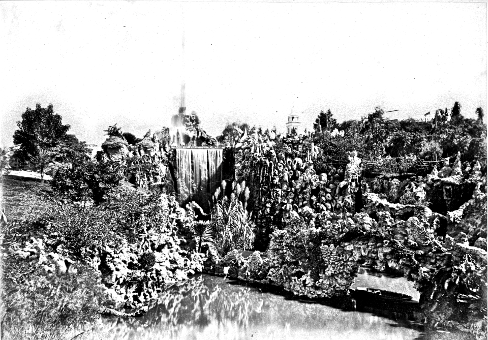 MG-013-0366 (Gruta y paseo de la Recoleta)